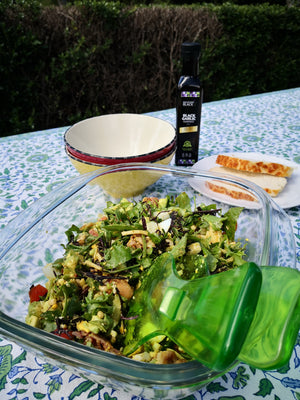 Green salad with black garlic essence dressing